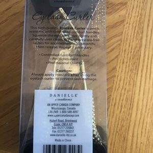 New! DANIELLE VOLUMIZE GOLD STUDDED EYELASH CURLER ~ PROFESSIONAL QUALITY H-12
